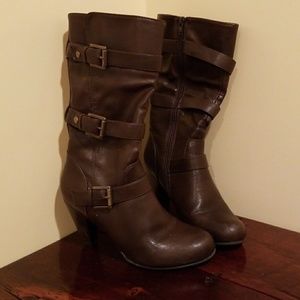 Super Cute Brown Boots